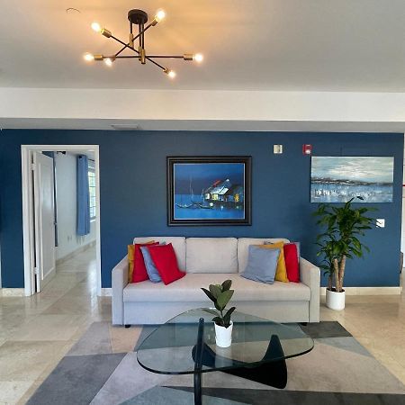 Beachfront Apt In Carlyle Hotel On Ocean Drive Маями Бийч Екстериор снимка