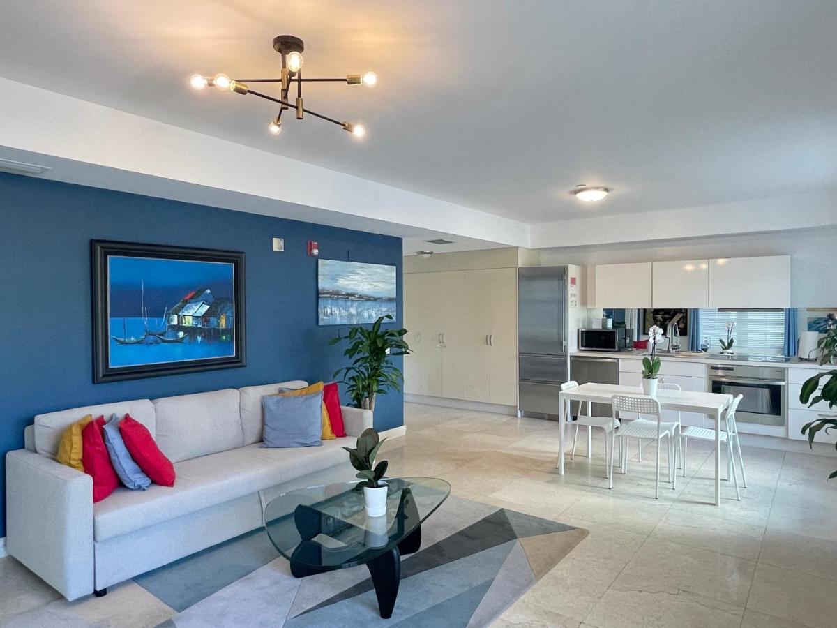 Beachfront Apt In Carlyle Hotel On Ocean Drive Маями Бийч Екстериор снимка