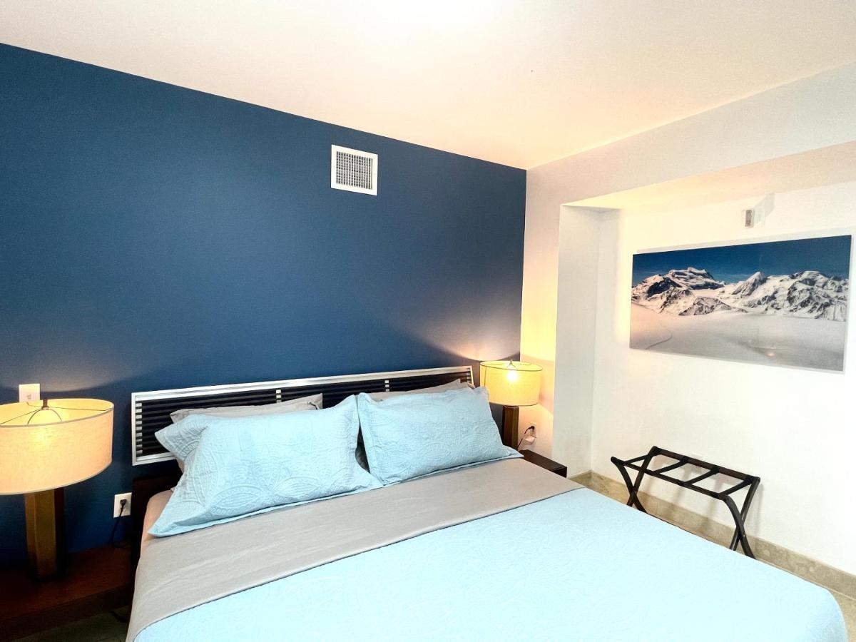 Beachfront Apt In Carlyle Hotel On Ocean Drive Маями Бийч Екстериор снимка