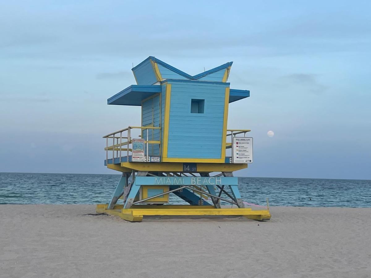 Beachfront Apt In Carlyle Hotel On Ocean Drive Маями Бийч Екстериор снимка